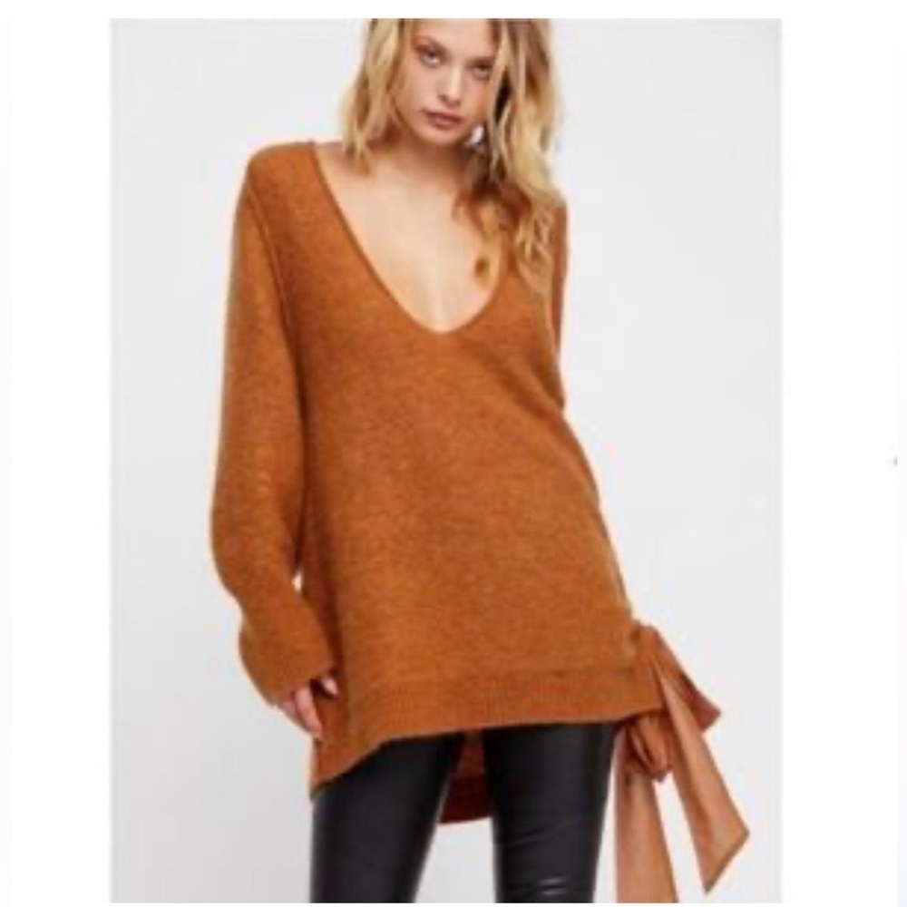 Free people Be mine deep V cut side tide oversized sweater tunic burnt orange S